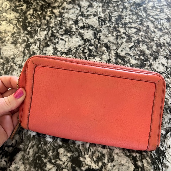 Tory Burch large zipper wallet - Picture 2 of 6